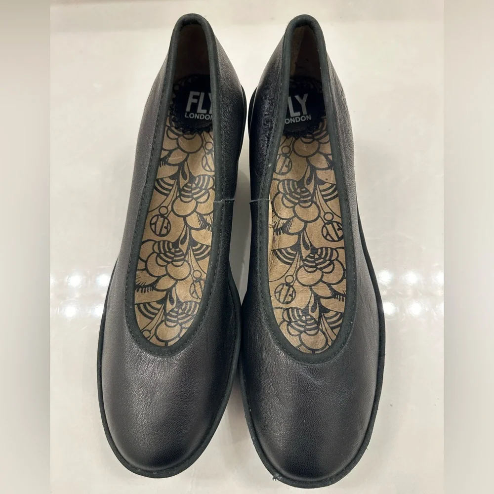 fly londonComfortLift Black Wedge Slip-On Flats